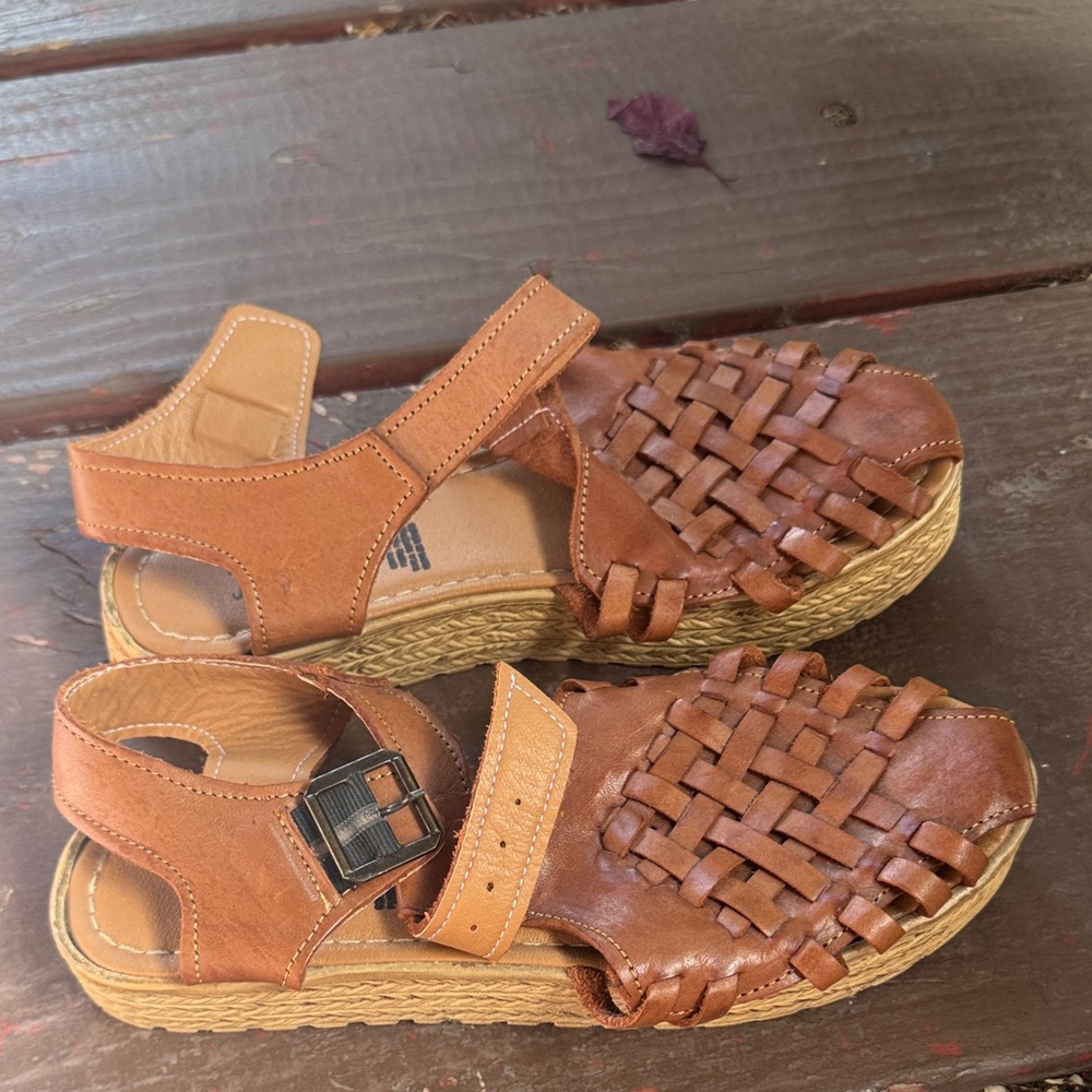 Women's Tan Woven Sandals
